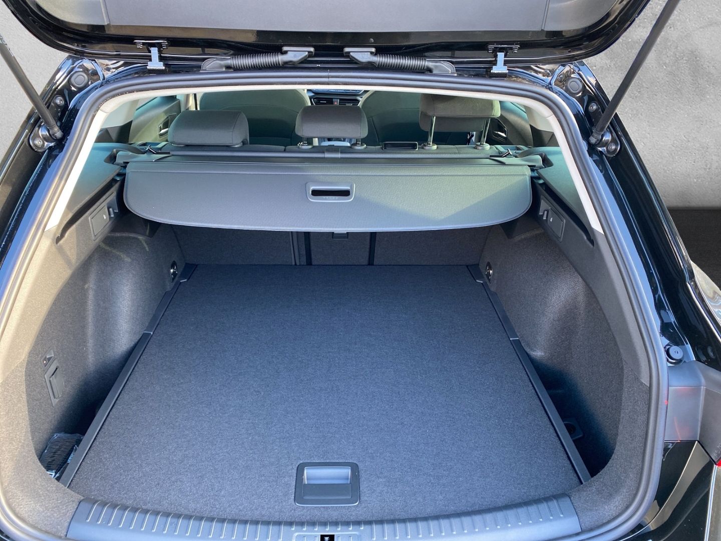 Fahrzeugabbildung SEAT Leon Sportstourer150 PS Style Edition*SHZ*NAVI*A