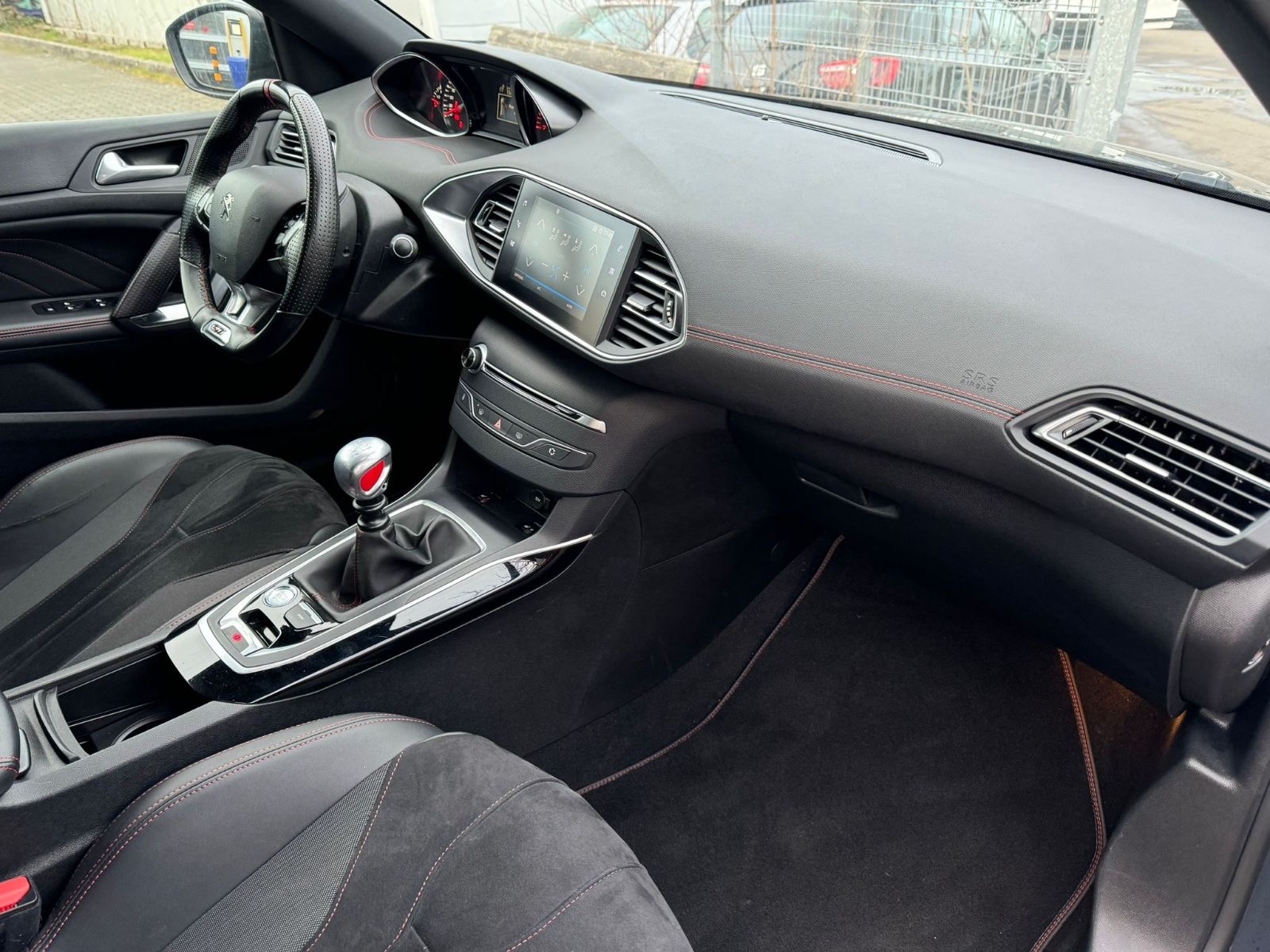 Fahrzeugabbildung Peugeot 308 GTi Massage+Navi+Kamera+Leder+Panorama
