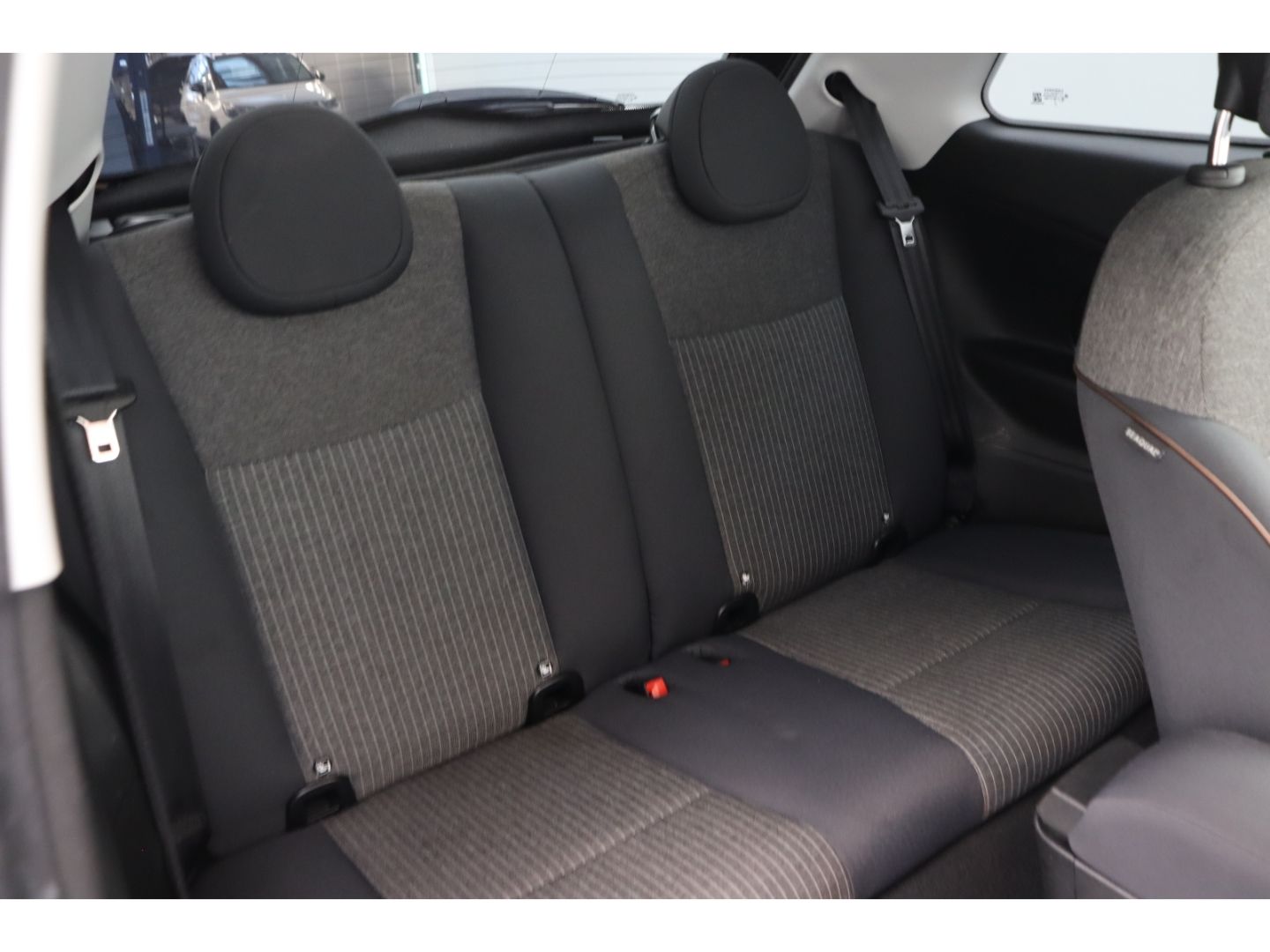 Fahrzeugabbildung Fiat 500e Neuer Icon Komfort Paket Tempomat Apple Car