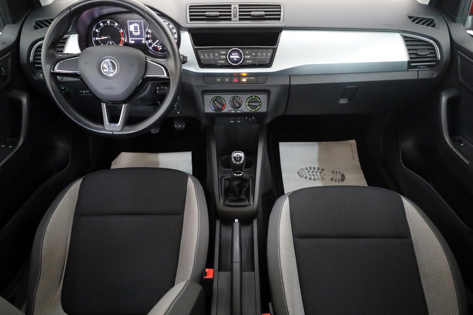Fahrzeugabbildung SKODA Fabia Ambition,Tempomat,Klima, 8fach bereift