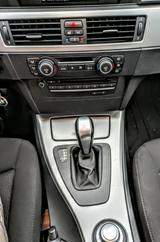 BMW 320i*AUTOMATIK*TEMPOMAT*TüVNEU*NAVI*PDC*GEPFLEGT - BMW 3er Reihe aus 2008: Kombi