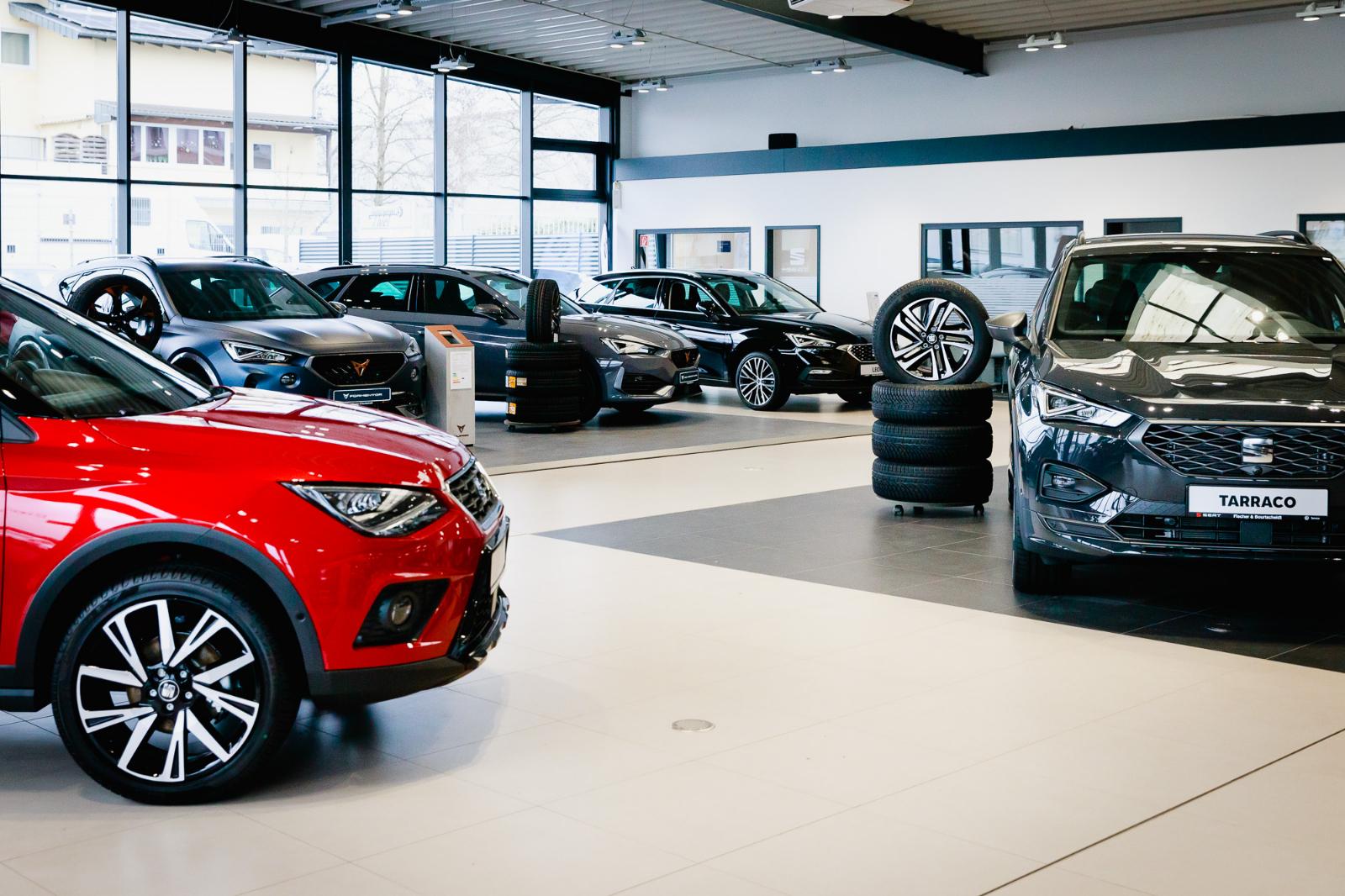 showroom-image-top