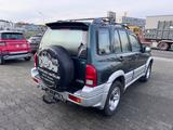 Suzuki Grand Vitara 5-trg. 2.5 V6 Comfort - aus 2000: Geländewagen