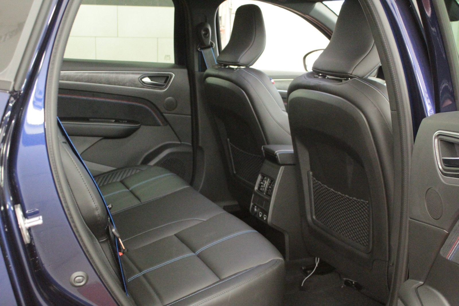 Fahrzeugabbildung Renault Arkana E-TECH Full Hybrid 145 Esprit Alpine BOSE
