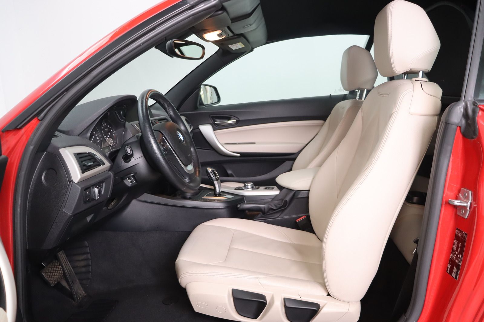Fahrzeugabbildung BMW 220 i  * Xenon * Navi * Lenkradhzg. * Leder