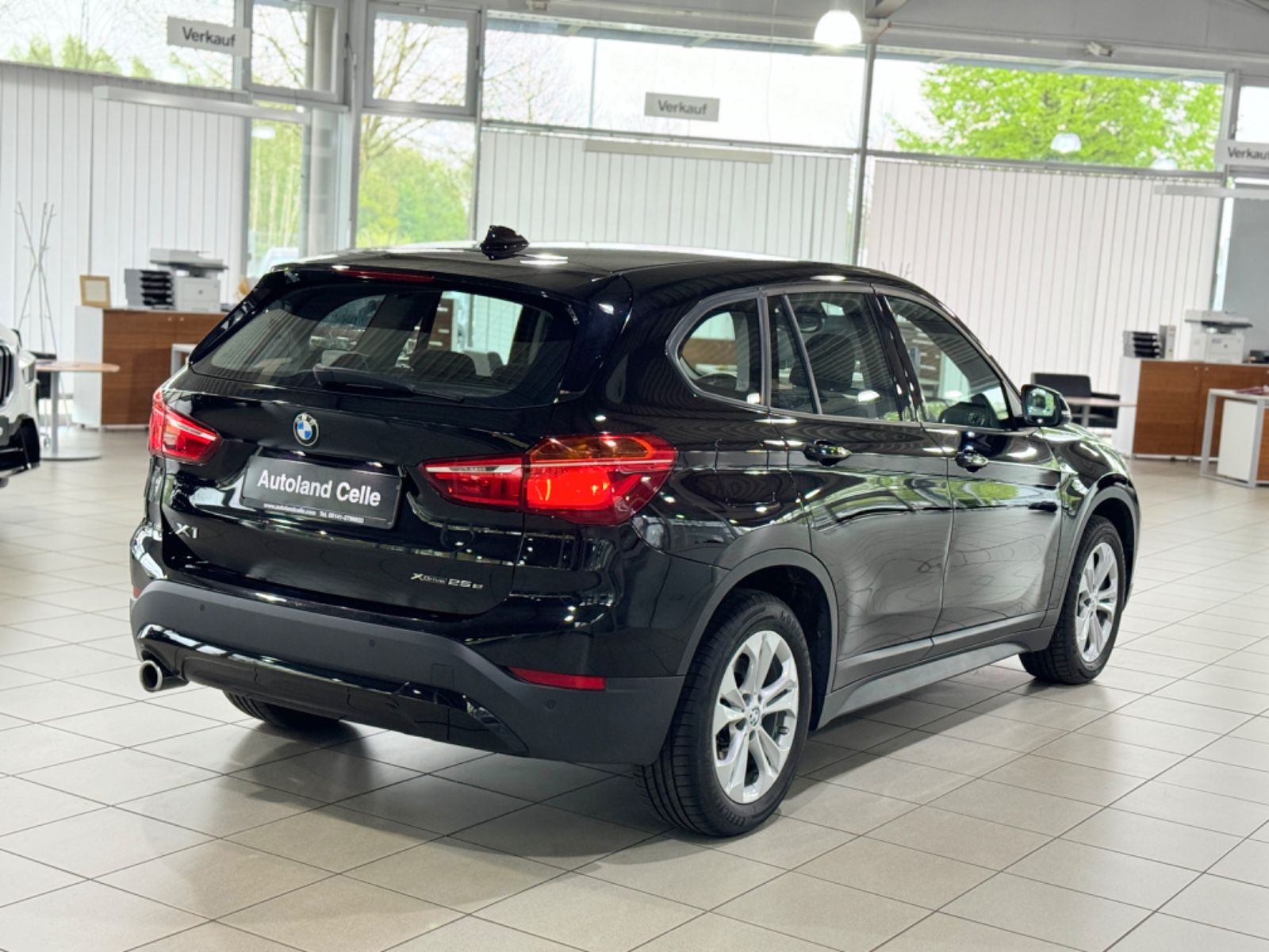 Fahrzeugabbildung BMW X1 xD25e Advantage DAB Lordos Navigation PDC