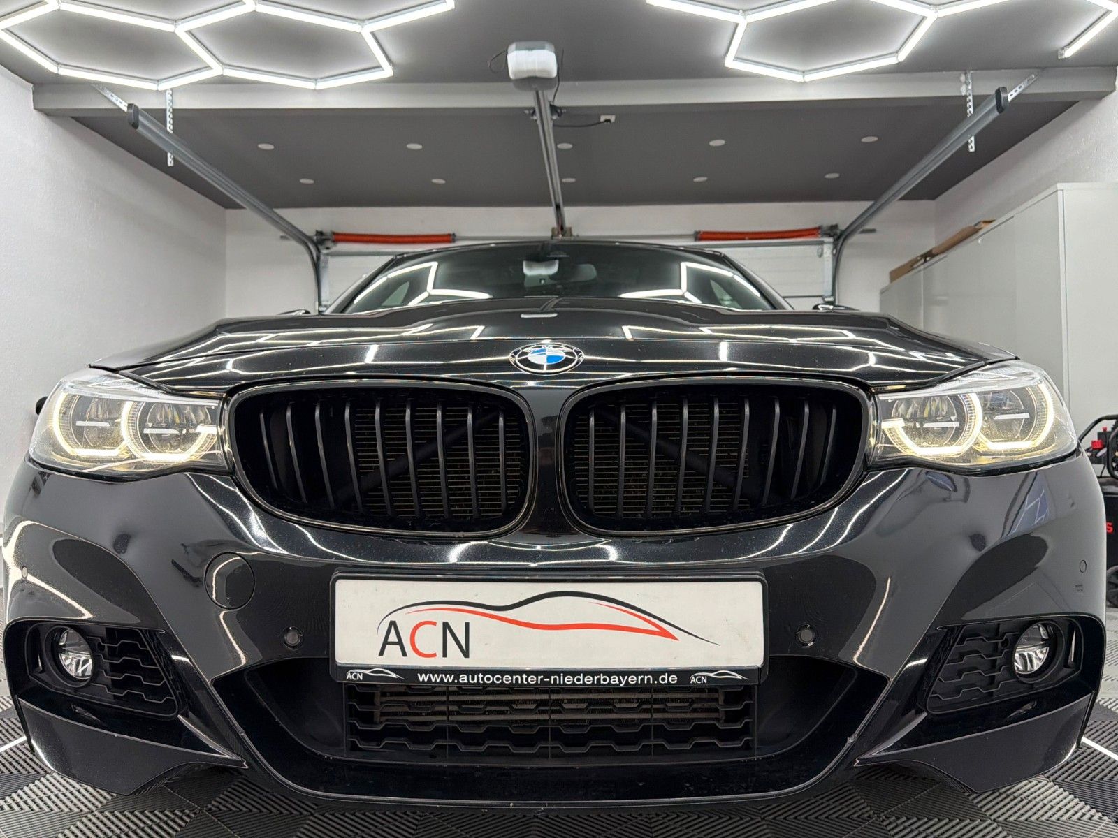 Fahrzeugabbildung BMW 335 d xDrive M SPORT/LED/HuD/PANO/KAMERA/MEMORY