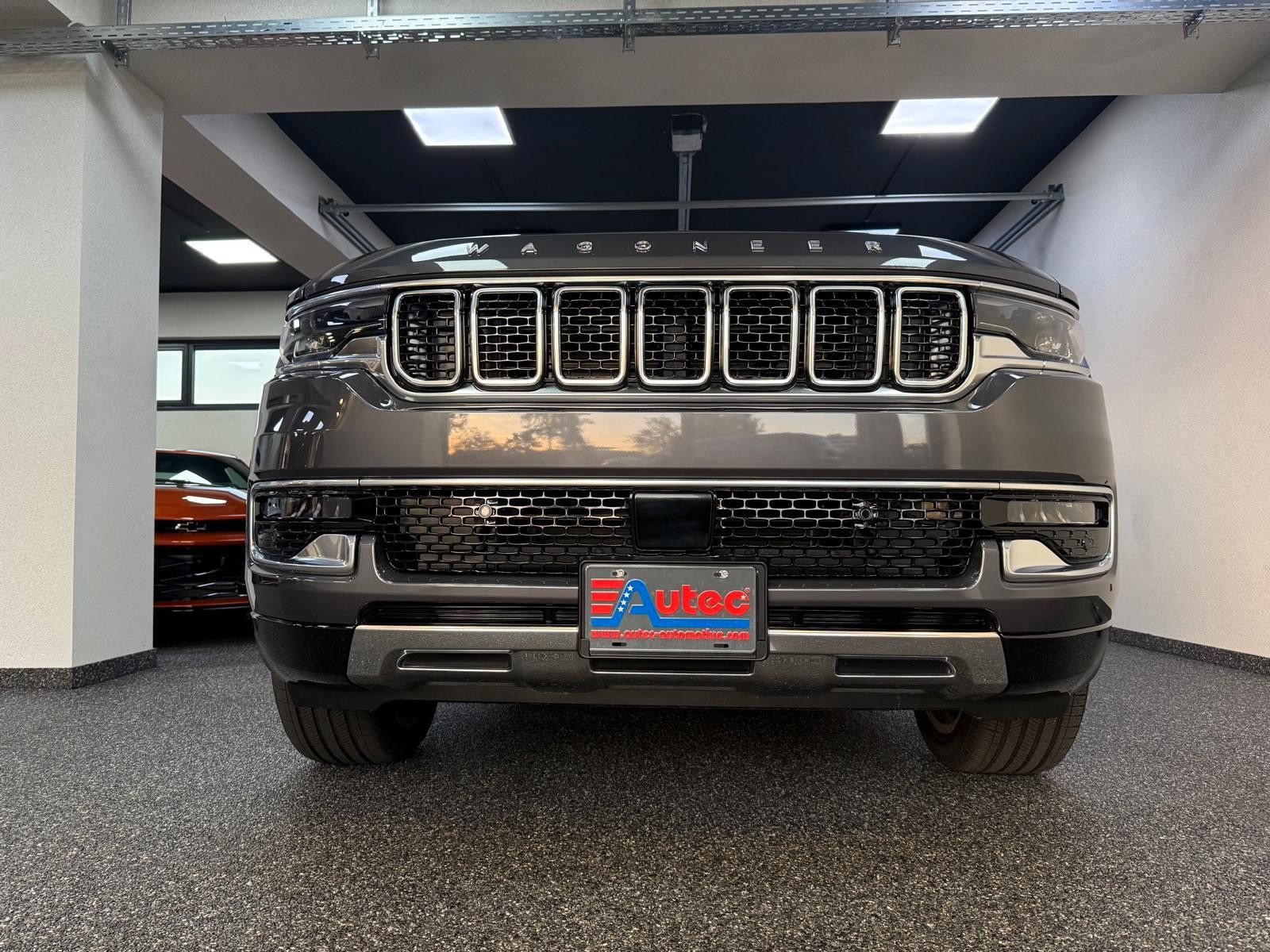 Fahrzeugabbildung Jeep WAGONEER SERIES III 5.7L-LUFTFED.-8 SITZE-LPG
