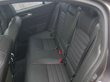 Alfa Romeo Giulia Quadrifoglio 2.9 V6 Bi-Turbo Kam.+KeyLess