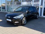 Hyundai i20 Passion*LenkradHz*SiztHz*Scheckheft*Klima - Hyundai i20: Schwarz