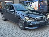 Mercedes-Benz E 220 CDI BlueTec Limousine Avantgarde UNFALL - Mercedes E 220 Unfallwagen