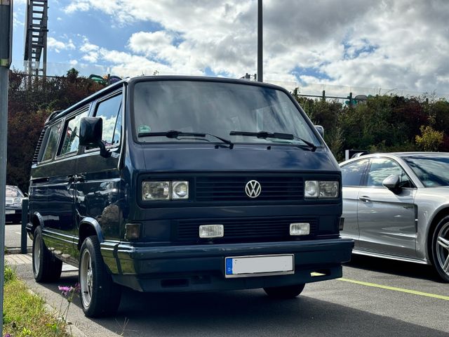 Volkswagen T3 Carat ProjektZwo WBX Klima SiHz StHz GRA eASP