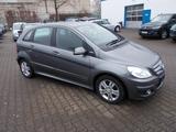 Mercedes-Benz B 180 , Klima, Alufelgen , Allwetterreifen - gebrauchte Mercedes-Benz B 180 aus dem Jahr 2010