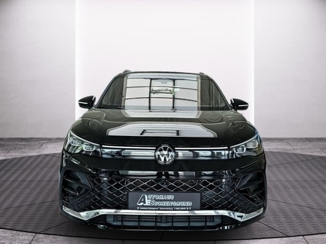 Fahrzeugabbildung Volkswagen Tiguan 1.5 eTSI DSG R-Line STANDHZG HD-MATRIX-LE