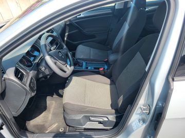 Volkswagen Golf - 11
