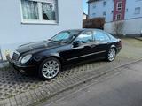 Mercedes-Benz Mercedes w211 E280 Automatik , Schalt Wipp... - Mercedes-Benz E 280 in Stuttgart