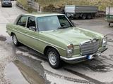 Mercedes-Benz W114 230/8, 6 Zylinder - Mercedes-Benz 230 mit Benzin-Antrieb: Limousine, 6.8