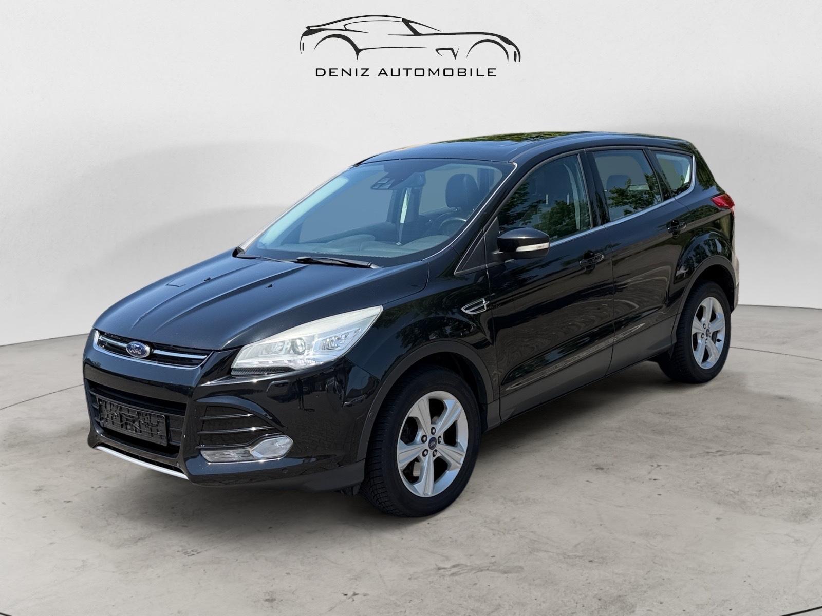 Ford Kuga Titanium 4x4 *ZAHNRIEMEN NEU*PANO*AHK*