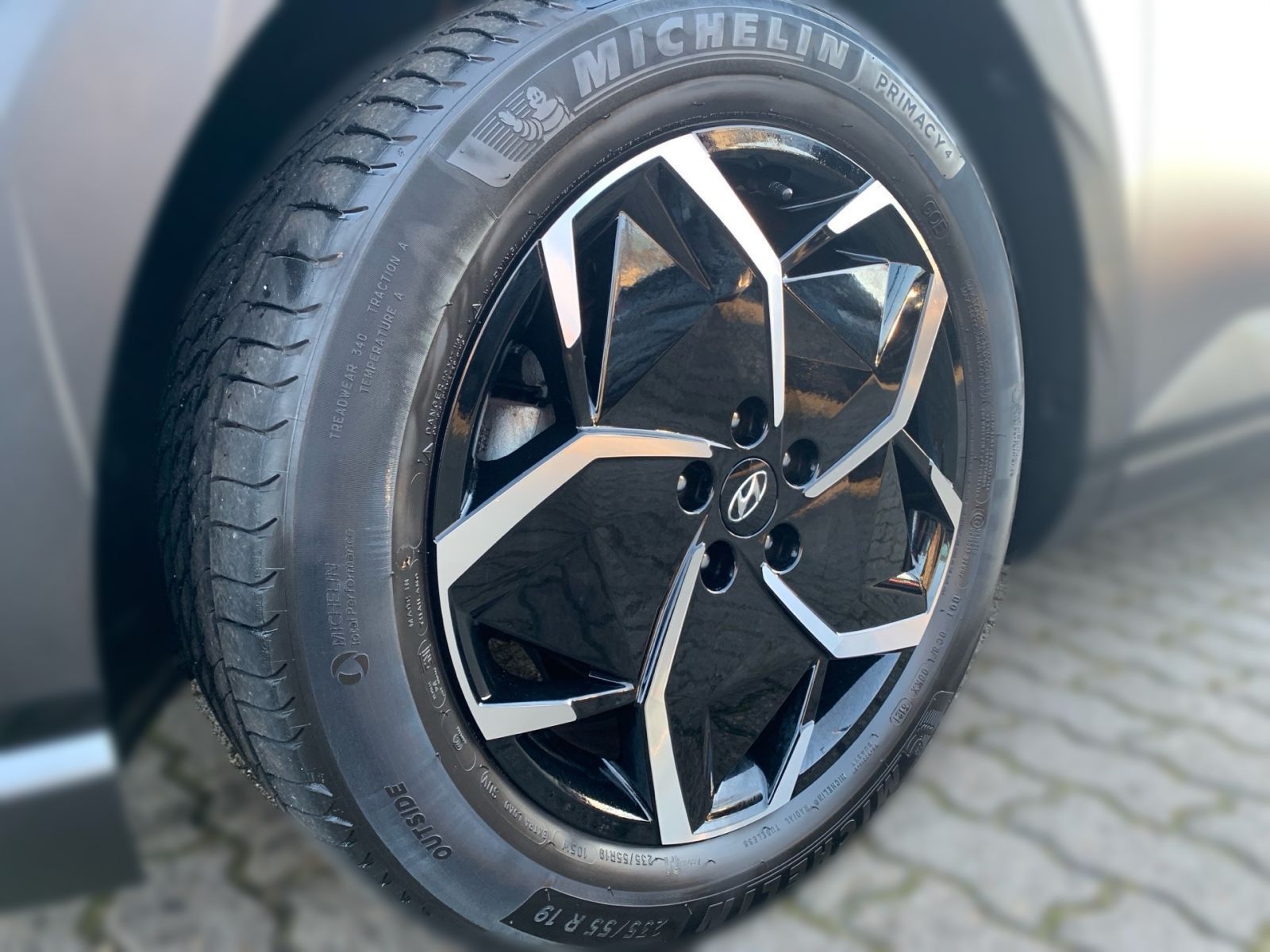 Fahrzeugabbildung Hyundai IONIQ 5 Dynamiq Elektro 72,6 kWh Wärmepumpe