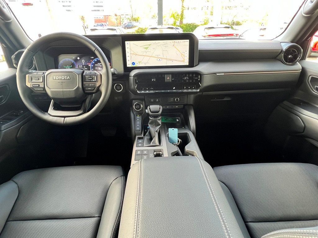 Fahrzeugabbildung Toyota Land Cruiser 2,8 D-4D AWD Executive 360° KAMERA