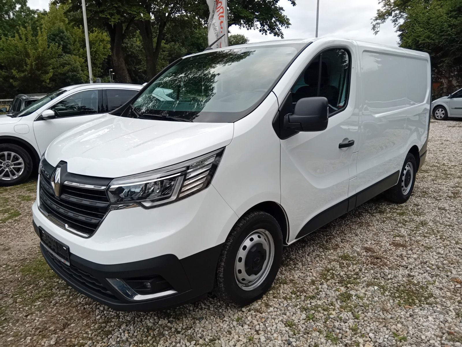 Renault Trafic - 1