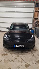 Tesla Model Y Standard Range SR RWD - Tesla Model Y in Düsseldorf