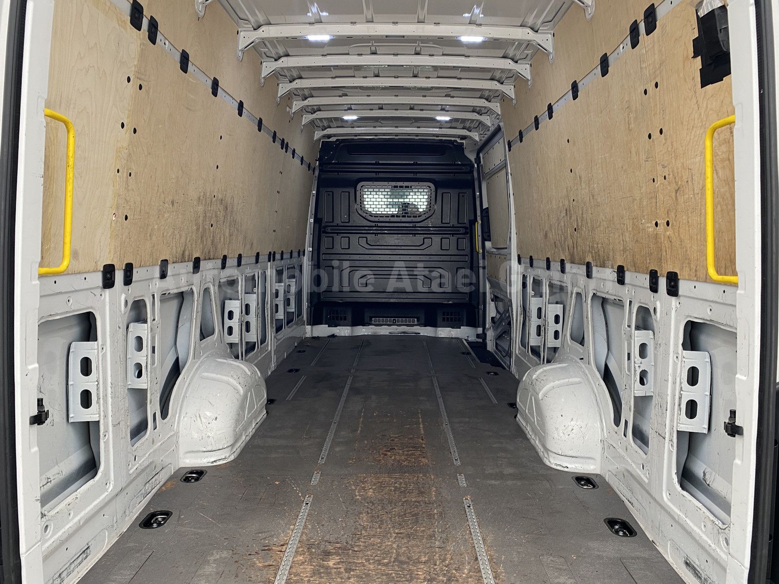 Fahrzeugabbildung Volkswagen Crafter 35 TDI DSG Plus *MAXI EXTRALANG* 7463