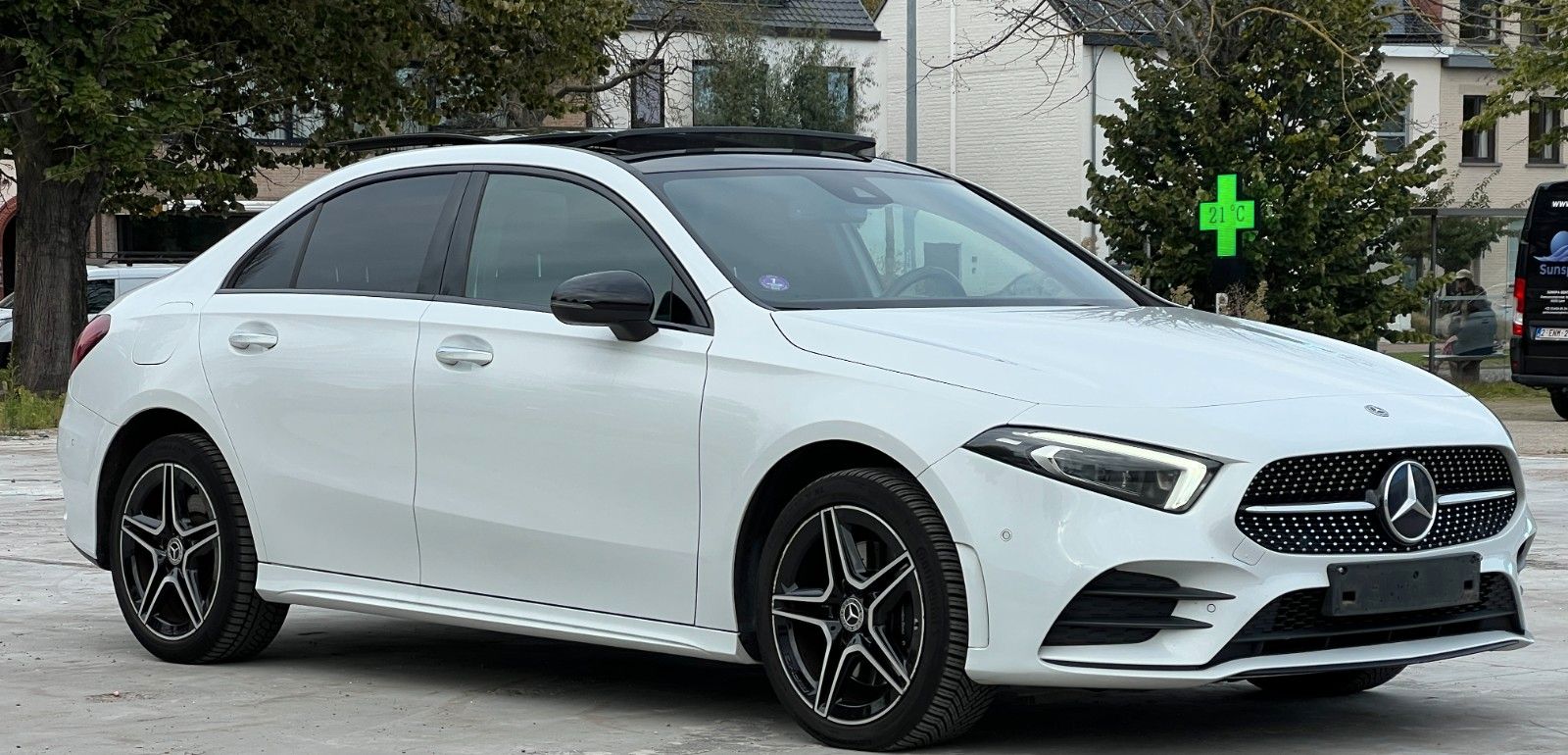 Mercedes-Benz A 250 A Limousine A 250 e PANO AMG 18.000+VAT imagem 3