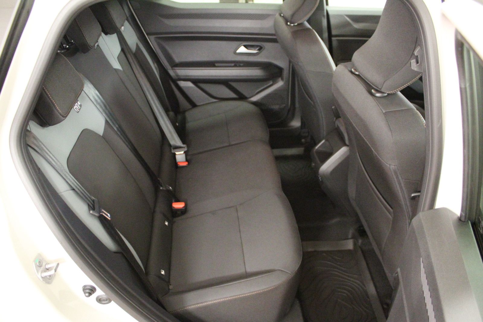 Fahrzeugabbildung Dacia Duster mild hybrid 140 Extreme *Winterp.*MY 26