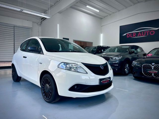 Lancia Ypsilon 1.2 69 CV 5 porte Elefantino Blu