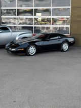 Chevrolet Corvette 5.7 l 282 PS - Chevrolet mit Benzin-Antrieb: Coupé, 5.7
