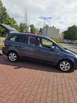 Opel Zafira 7 sitzer - Opel Zafira in Halle