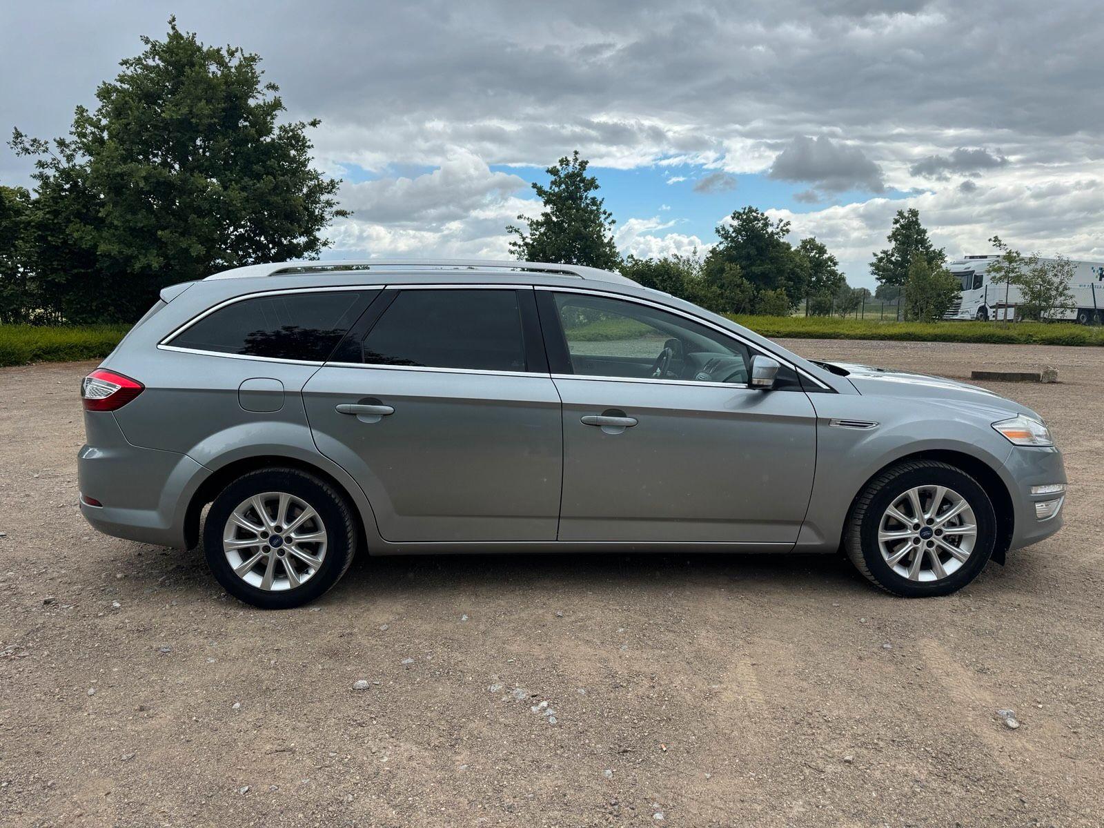 Ford Mondeo 2011 — двигун