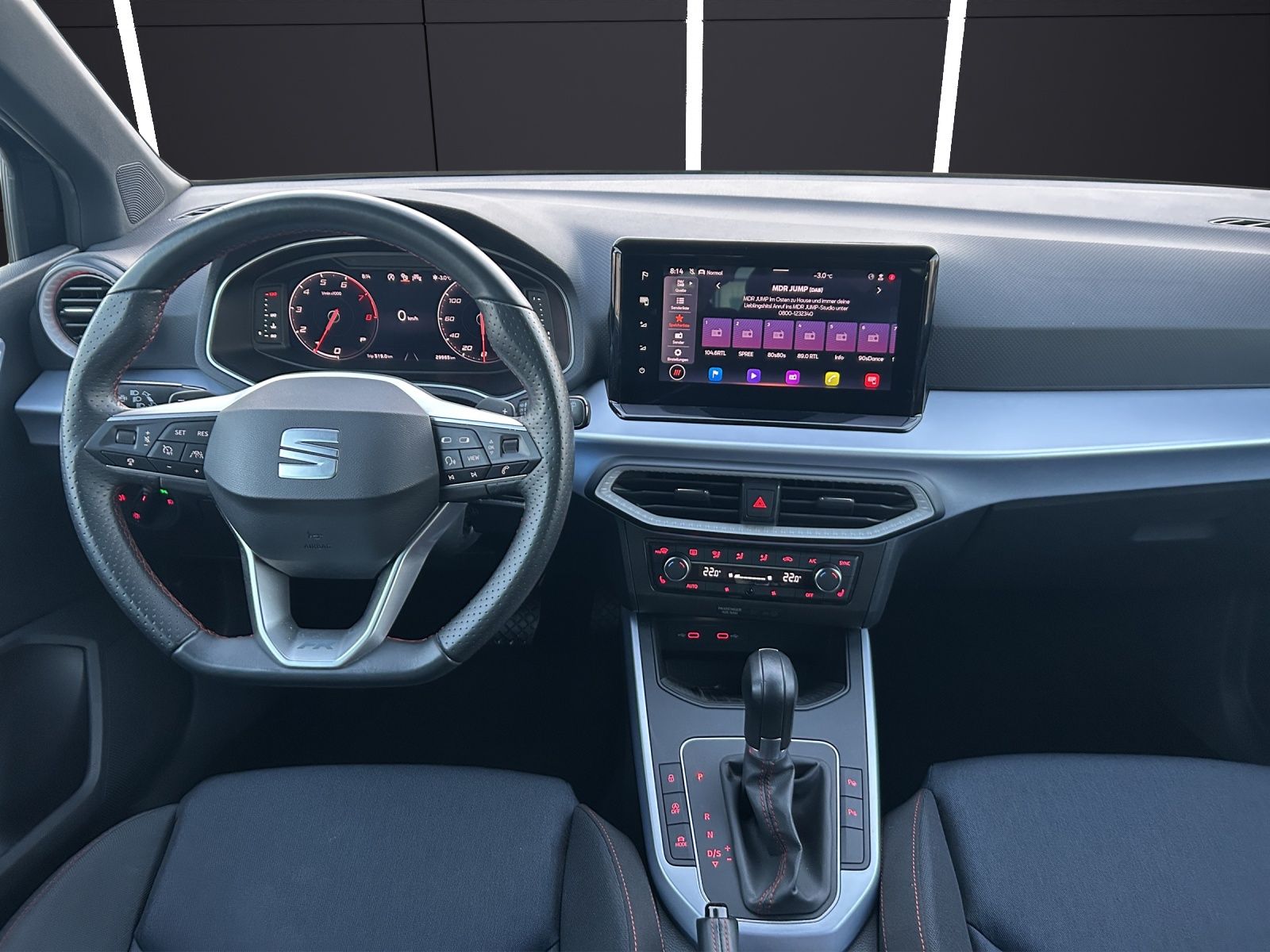 Fahrzeugabbildung SEAT Arona TSI FR-Line DSG LED Navi AID ACC RFK SH LM