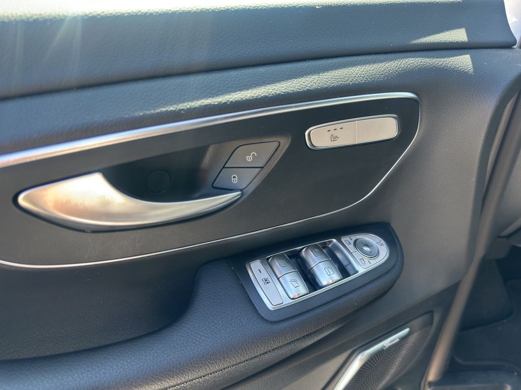 Fahrzeugabbildung Mercedes-Benz V 250 d 4MATIC EDITION Kompakt AHK*Navi*KeyLess
