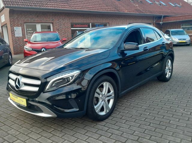 Mercedes-Benz GLA-Klasse  180 Xenon,Navi,RFK,GJR,S-Teilleder++