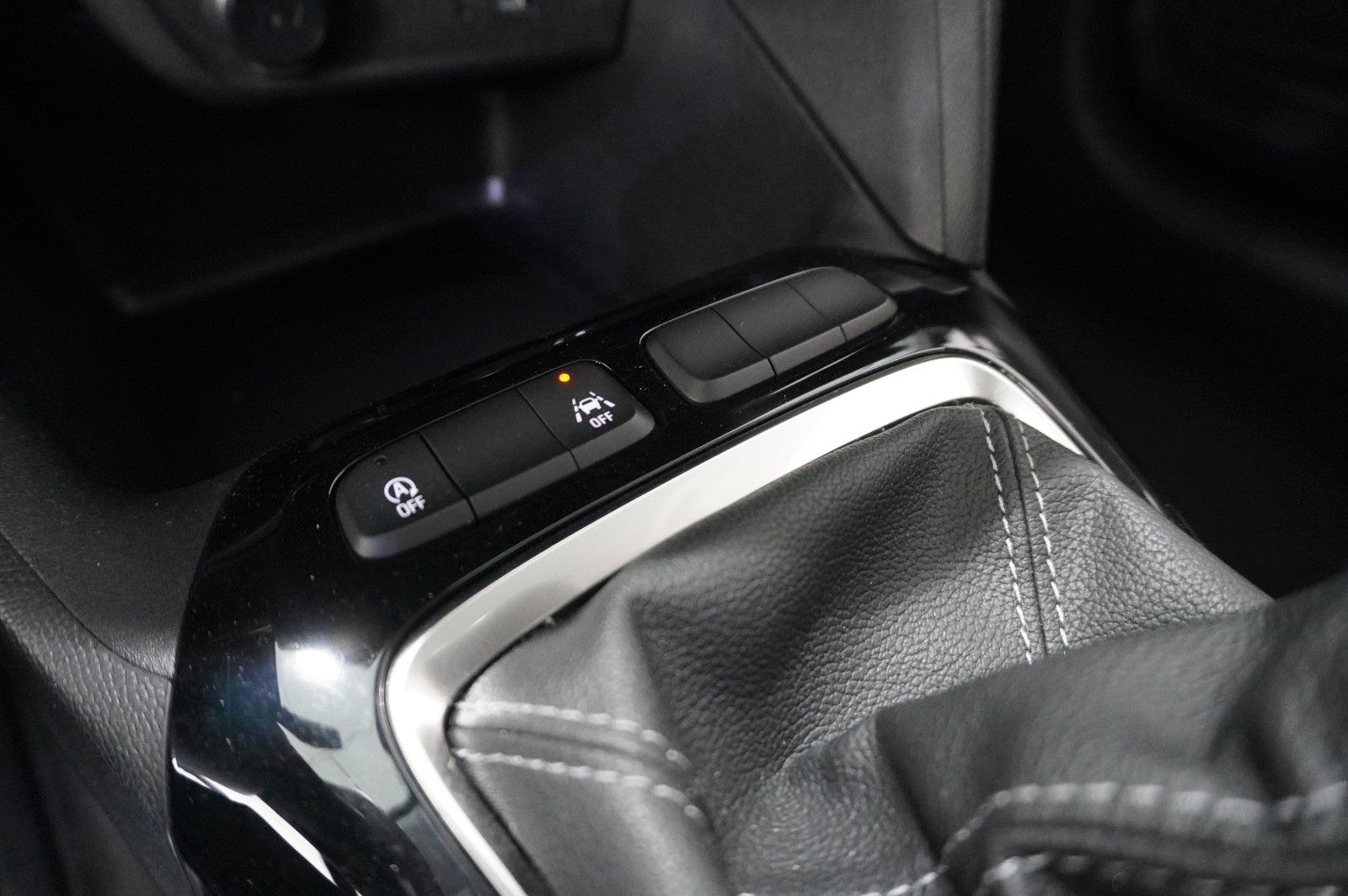 Fahrzeugabbildung Opel Corsa F 1.2T ELEGANCE NAVI/LED/SPORT/VIRTU./DAB+