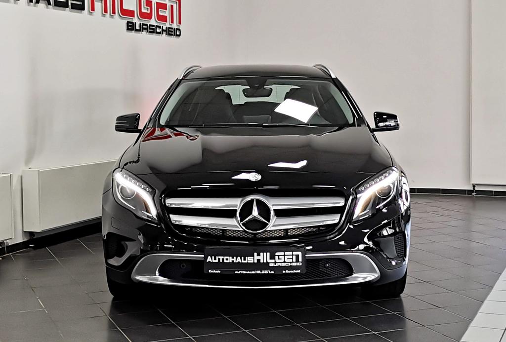 Mercedes-Benz GLA 200