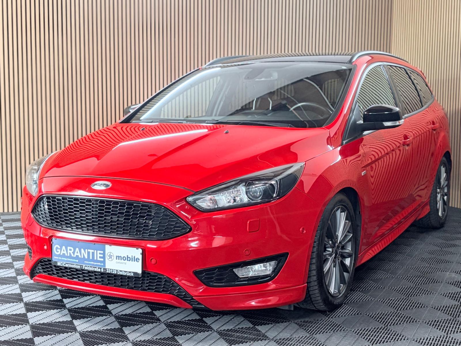 Ford Focus Turnier ST-Line LED/ Parkpilot/ LHZ/ SHZ