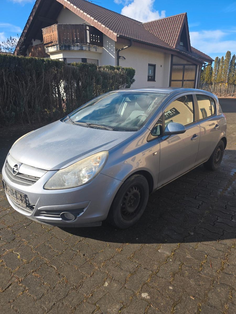 Opel Corsa 1.2 Twinport / 5-türig / Klimaautomatik