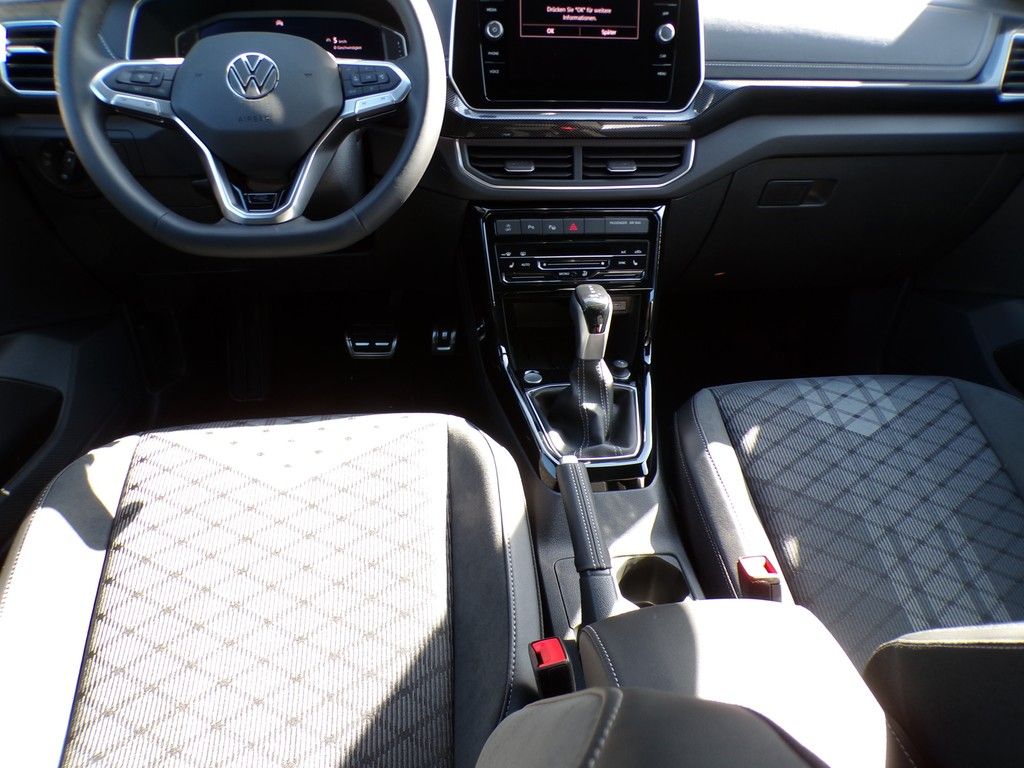 Fahrzeugabbildung Volkswagen T-Cross  1.5 TSI 110 kW R-Line DSG*AHK*RüFaKa*