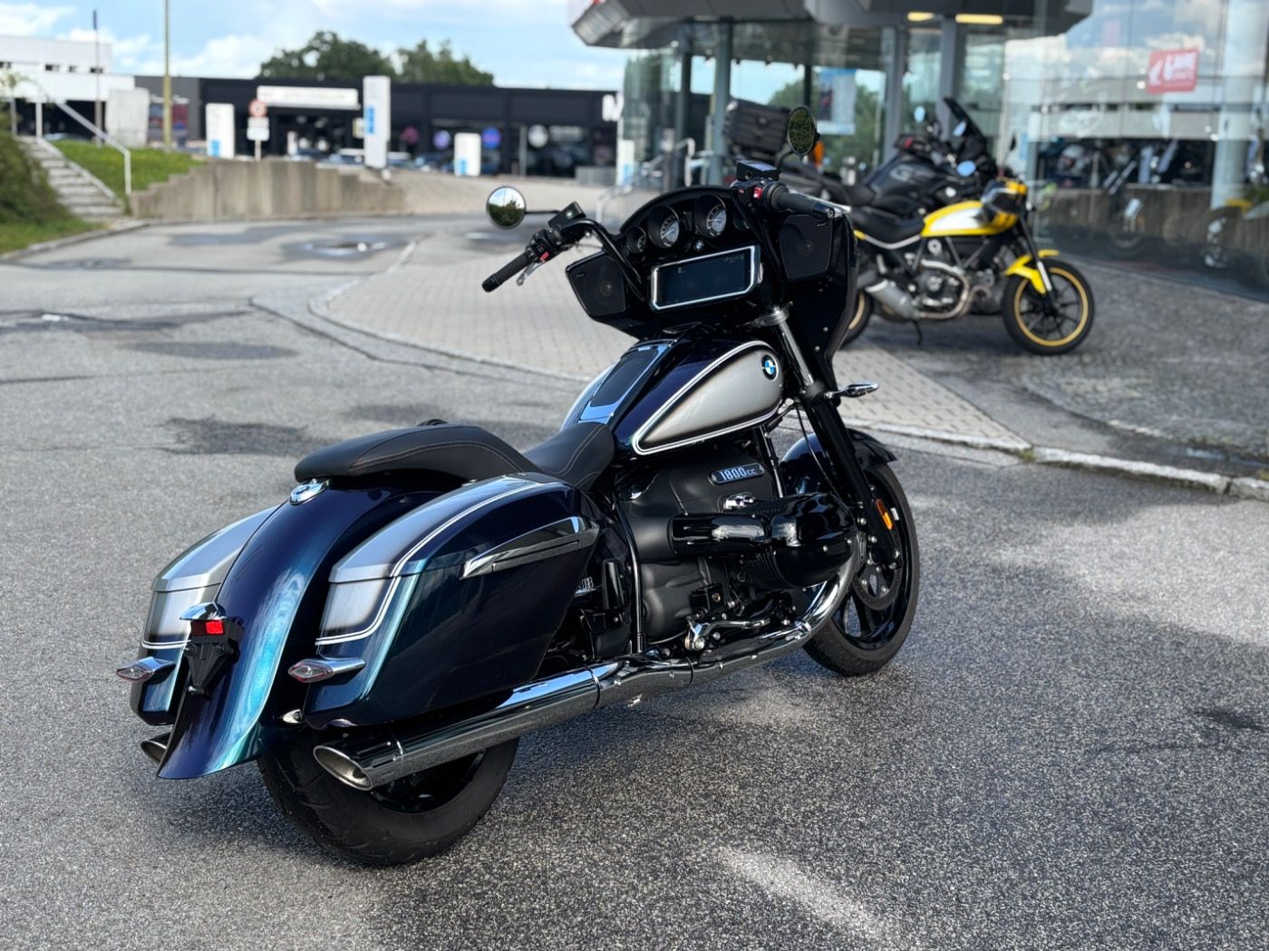 Fahrzeugabbildung BMW R 18 Bagger Marshall Gold Series