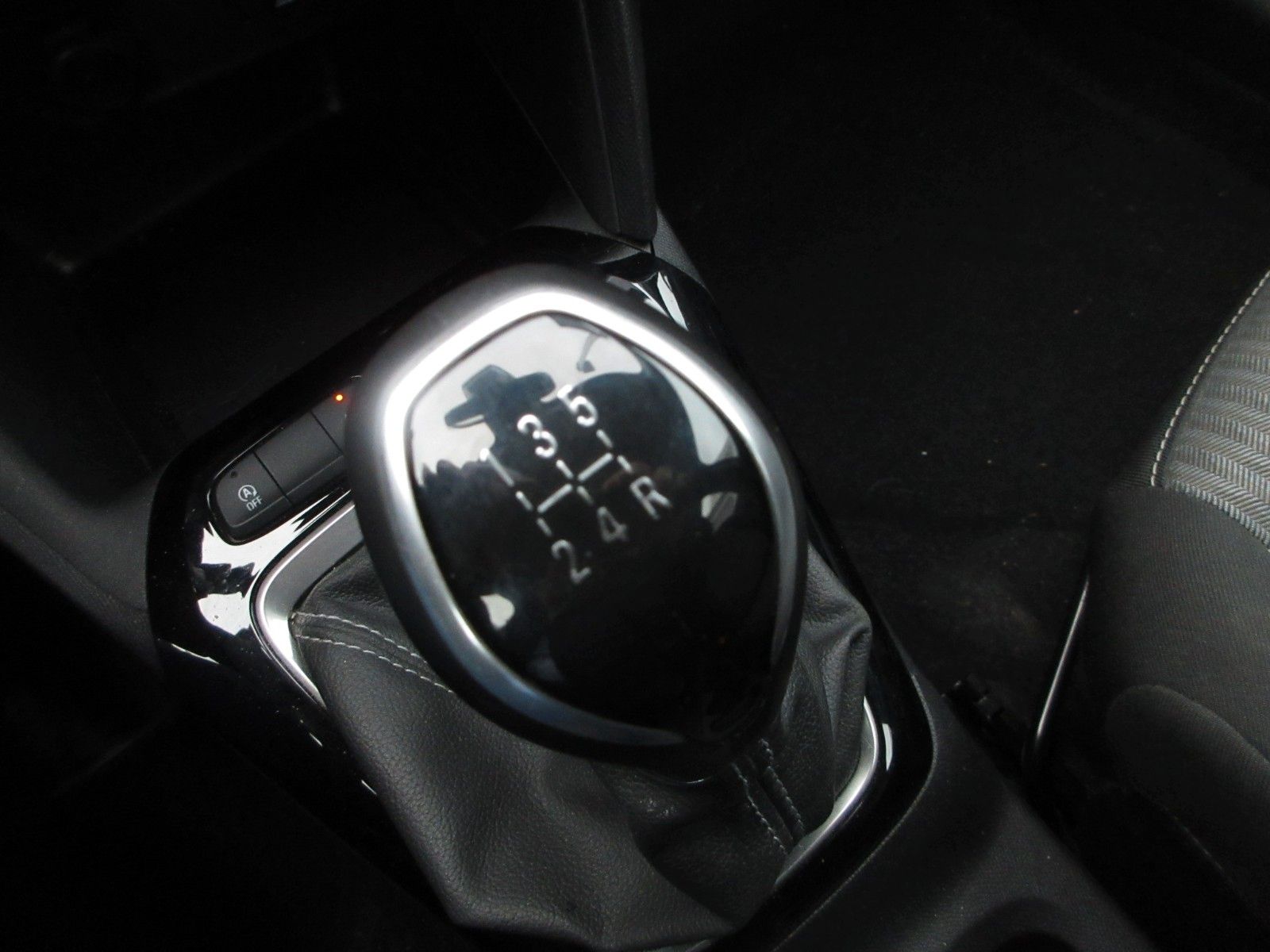 Fahrzeugabbildung Opel Corsa F Edition 1.2 NAVI/PDC/R´CAM/DAB/TEMPOMAT