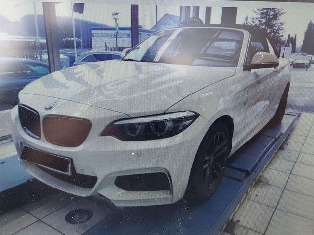 BMW 218 Baureihe 2 Cabrio 218 i M Sport Paket