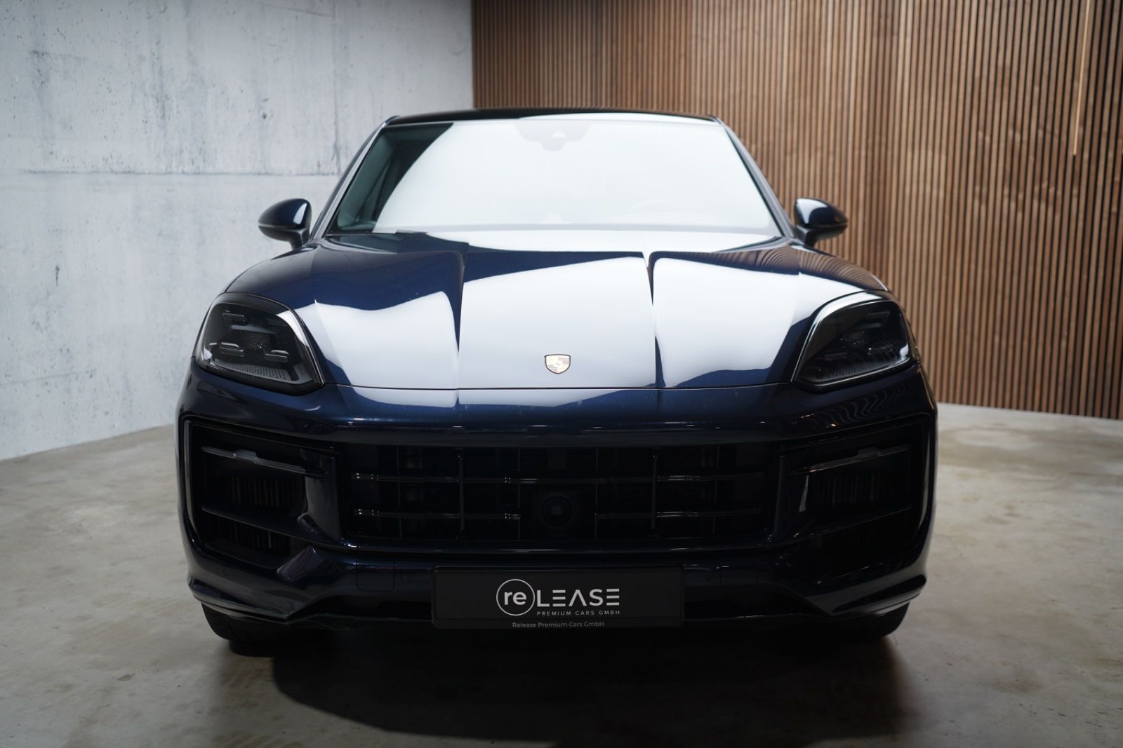 Porsche Cayenne Coupe E-Hybrid | Design | Chrono | Inno imagem 3