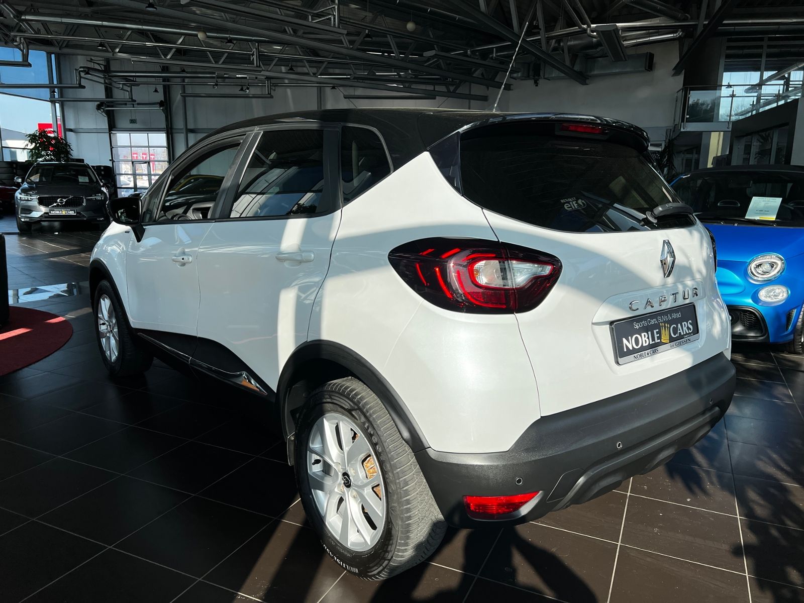 Fahrzeugabbildung Renault Captur Limited SHZ KLIMA ALU