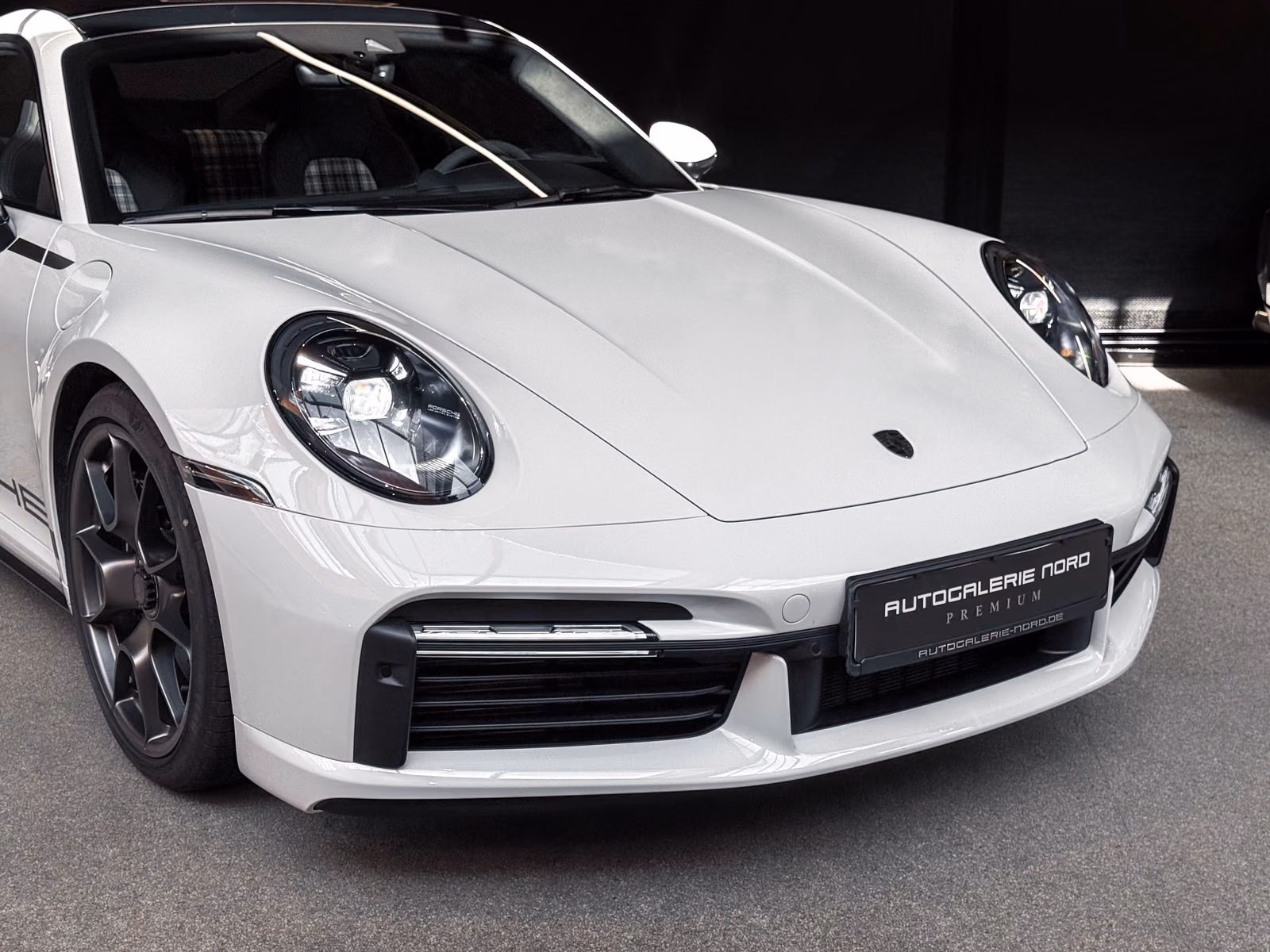 Porsche 911 Turbo S 50 Jahre Lift+Burmester+Pano+360°Kam