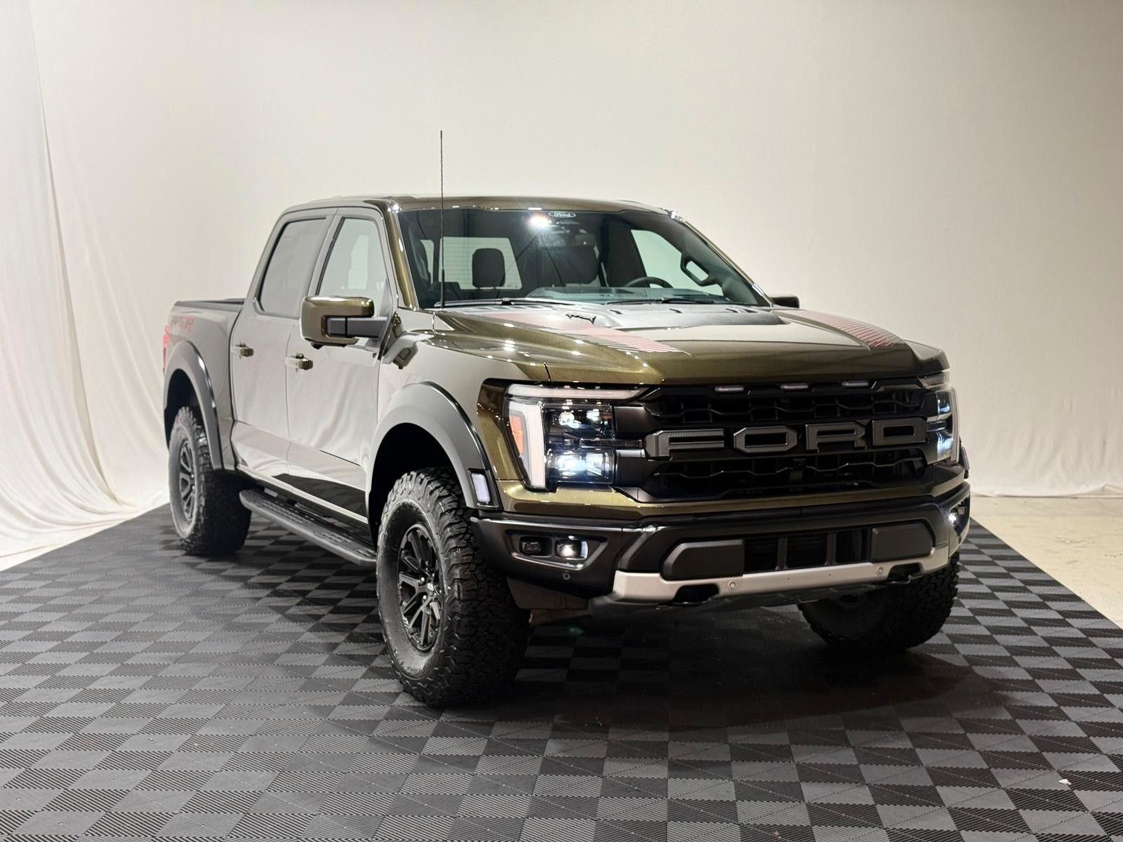 Fahrzeugabbildung Ford F-150 RAPTOR  EcoBoost®  3.5L V6 *MY25*