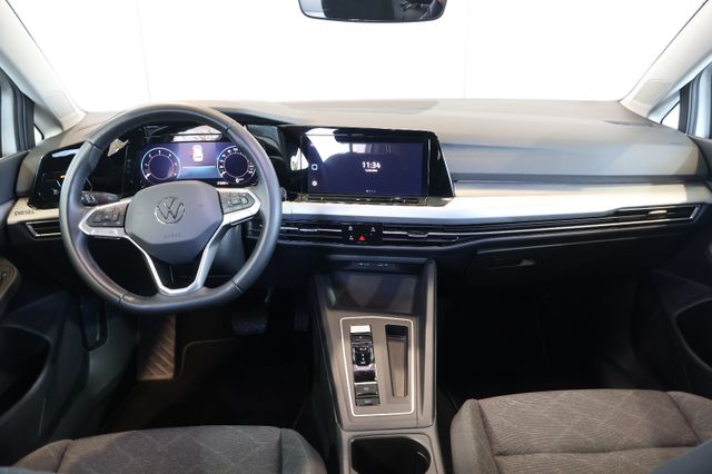 Volkswagen Golf VIII 2.0 TDI Life AID+ACC+LED+KAM+CARPLAY