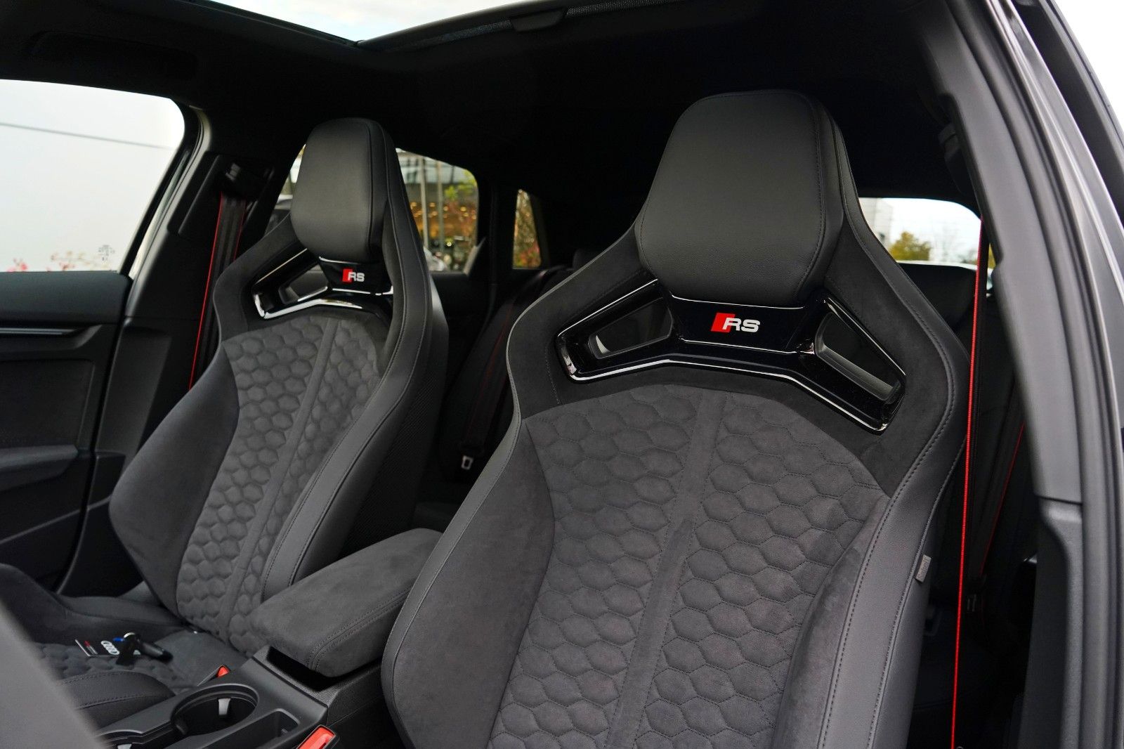 Audi RS3 SPORTBACK KERAMIK 290 SCHALE CARBON 360°HUD foto 15